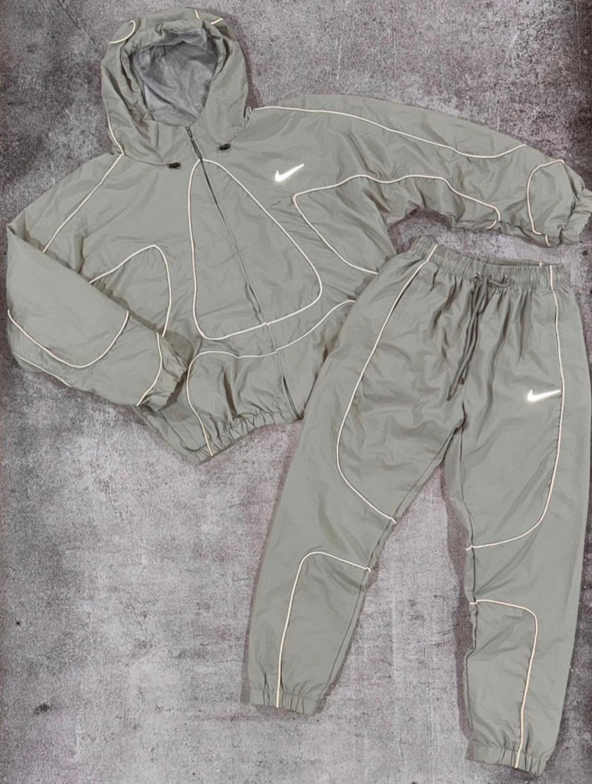 CHANDAL REFLECTANTE !!