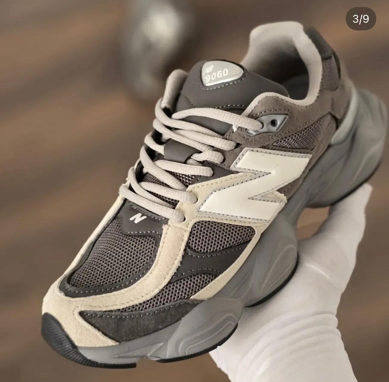 NEW BALANCE 9060